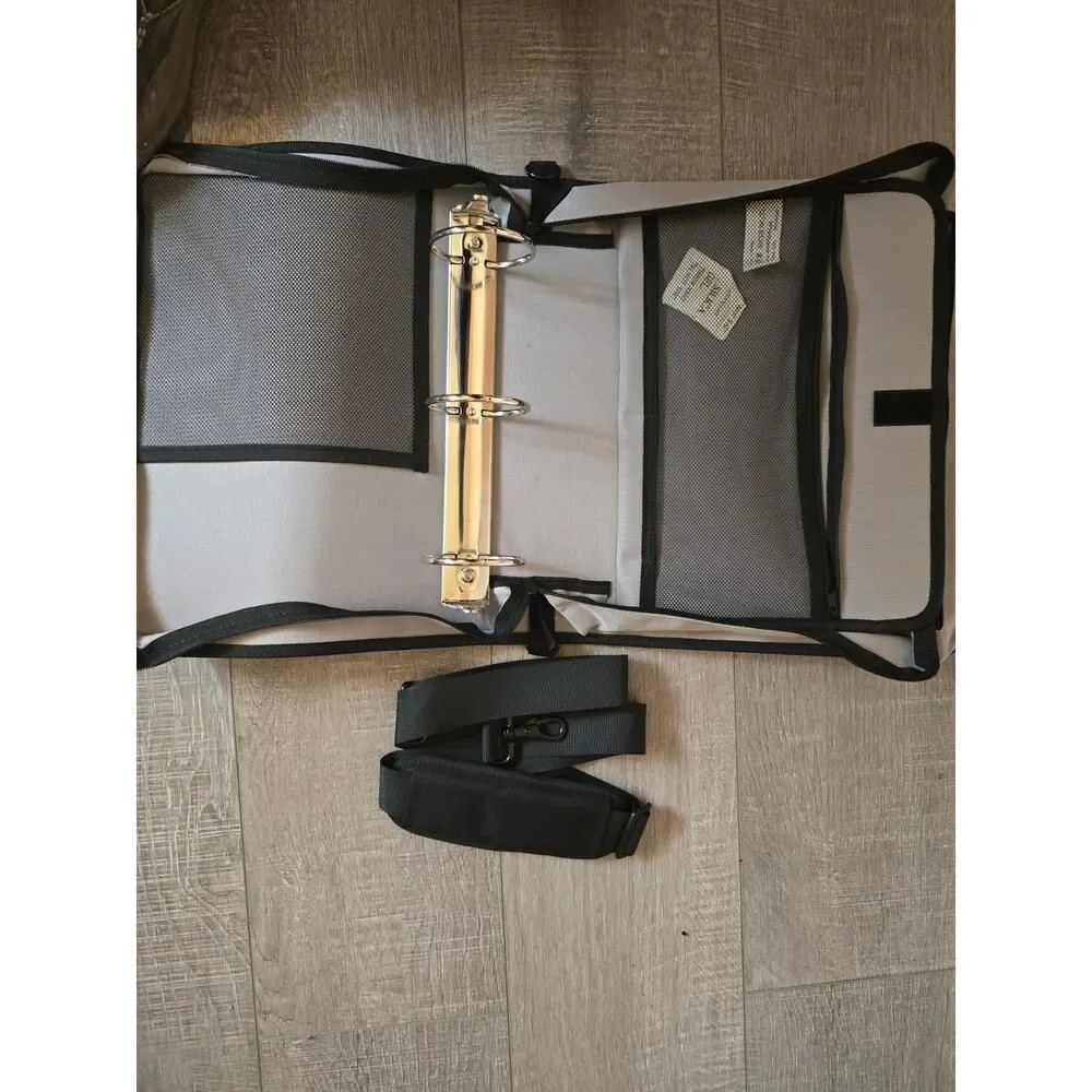 Moko Zipper Binder